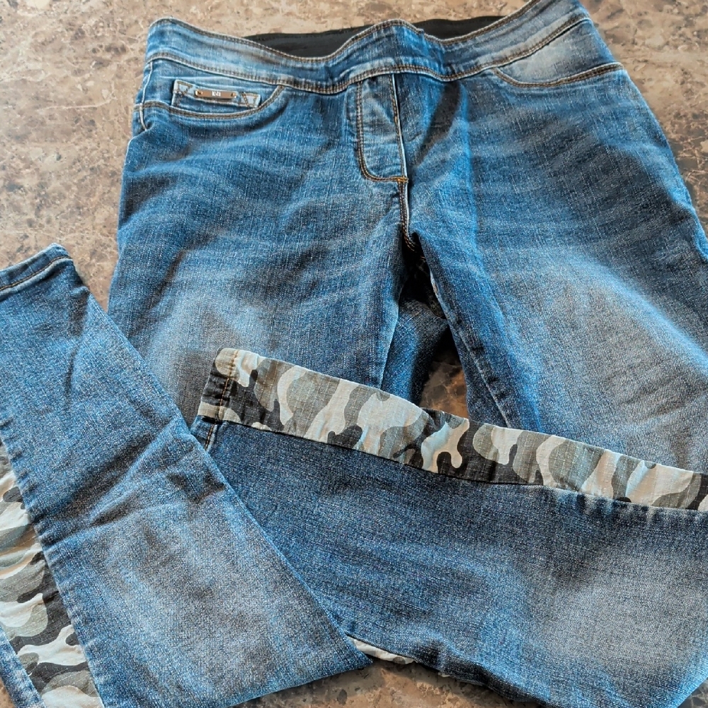 Coco+Carmen Pull On Jeans